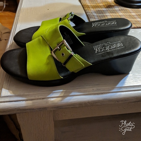 aerology sandals